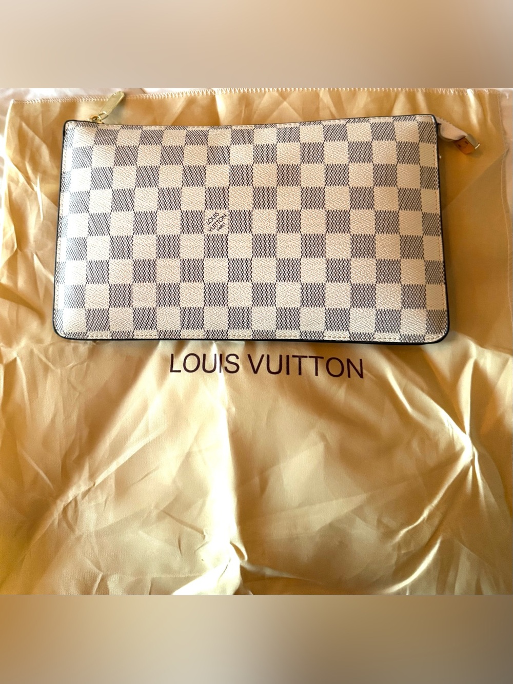 NWOT Unbranded Luxury Damier Azur Zip Pouch Clutch - Cream/Gray